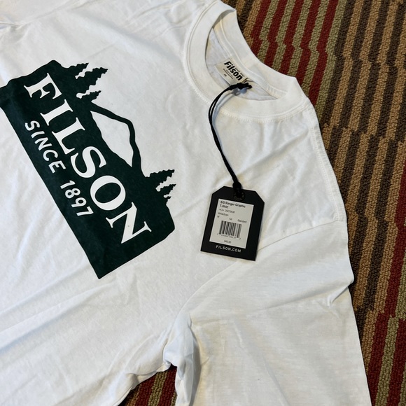 NEW🌲🏔️C.C. Filson Mountain Rain Ranger Graphic T-Shirt Medium - Picture 5 of 5